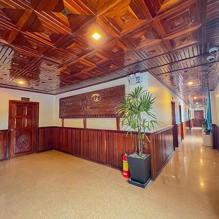 Rithy Rin Angkor Hotel Сиемрип Экстерьер фото
