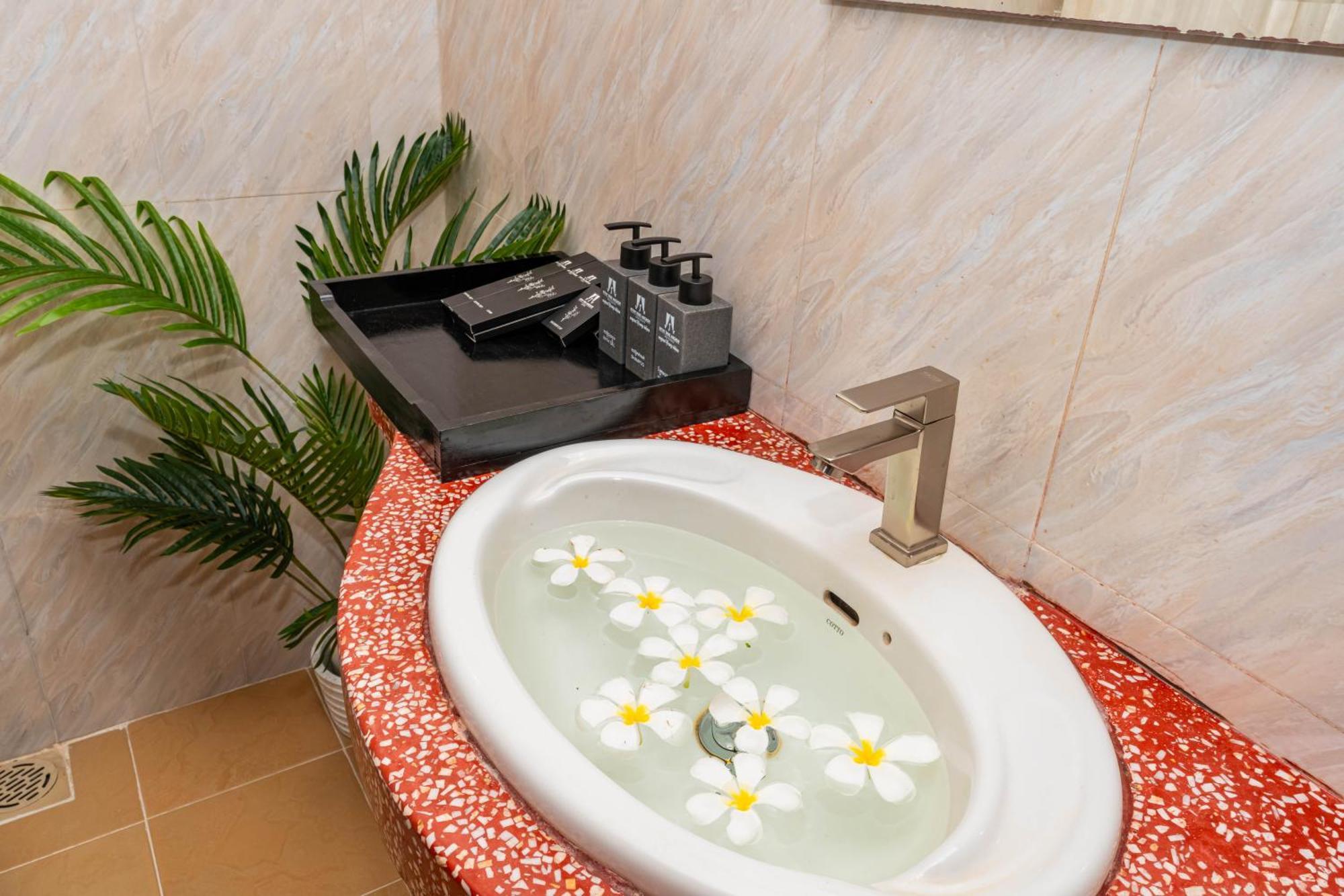 Rithy Rin Angkor Hotel Сиемрип Экстерьер фото